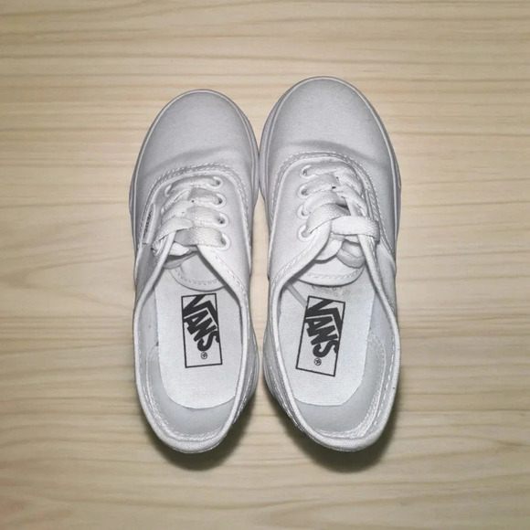 EUC VANS Kids Authentic Skate True White Sneakers size 10.5 - Picture 2 of 8